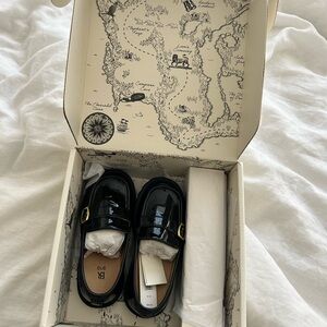 NWT Banana Republic Kids Shoes - Loafers Size 9/10